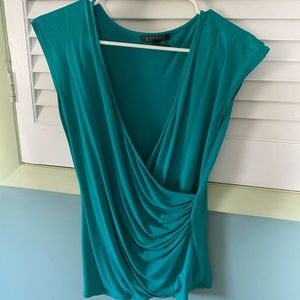 Sleeves top